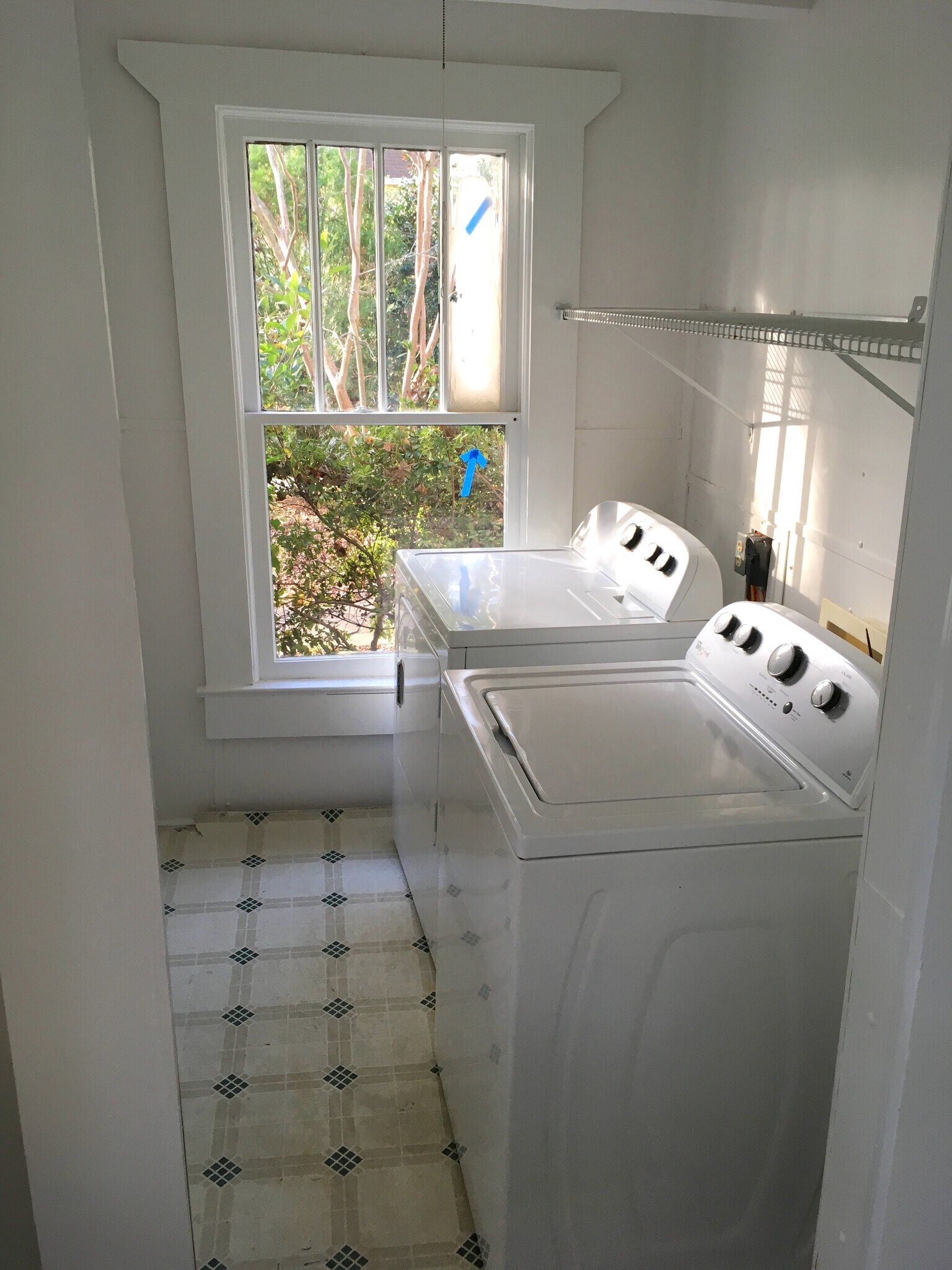 Building Photo - 2331 Englewood Ave