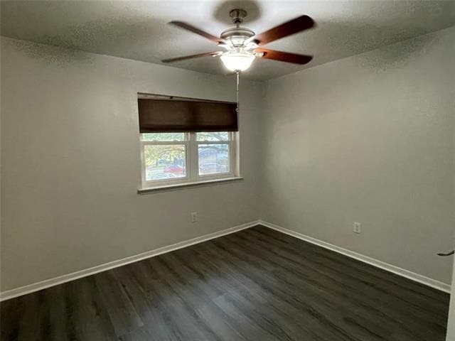 Building Photo - 2976 Buttonwood Dr