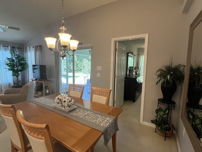Building Photo - 18030 Webster Grove Dr