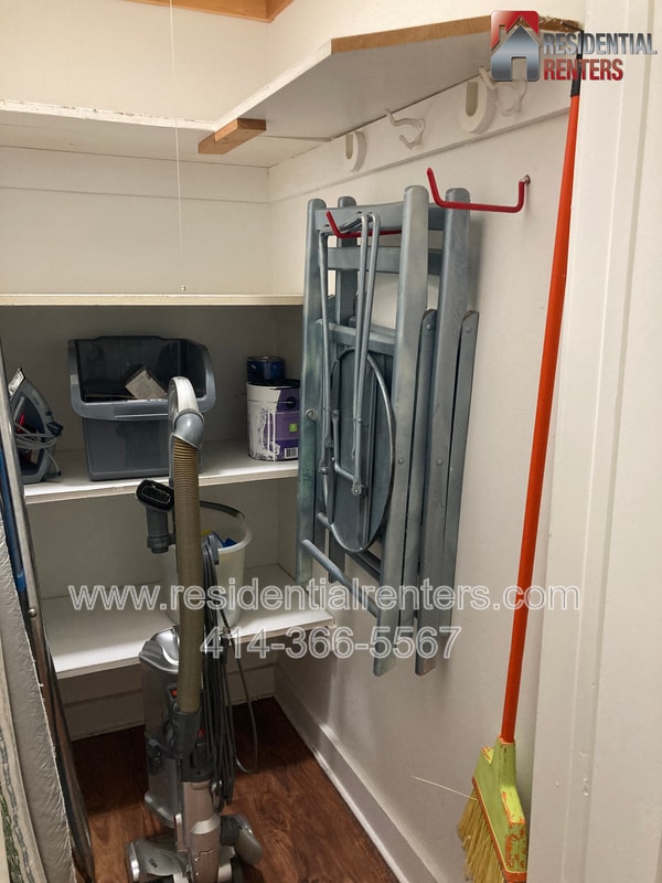 Building Photo - 1028 E Juneau Ave