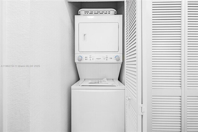 Building Photo - 12753 SW 131st Terrace