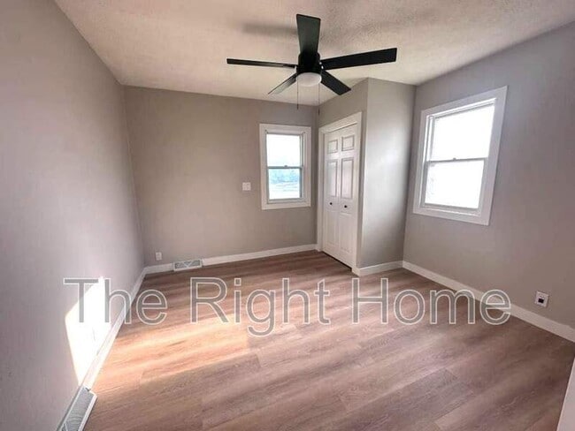 Building Photo - 4525 N 70th St