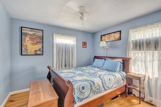 Building Photo - 1212 St George Ave