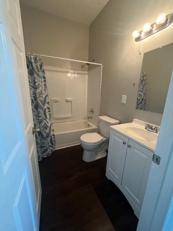 Building Photo - 417 E 18th St