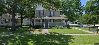 Building Photo - 326 S Walnut St