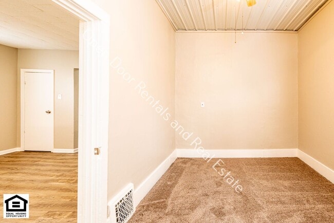 Building Photo - 3 bedroom home now available