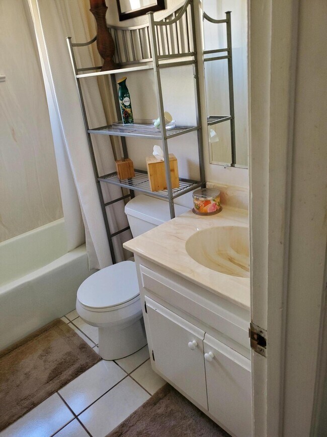 Building Photo - 11519 Morocco Rd NE