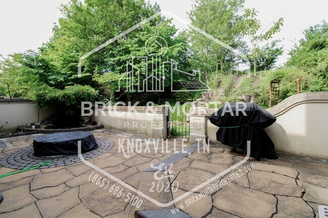 Building Photo - 613 Chapel Point Ln