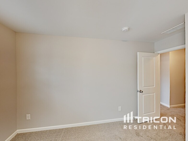 Building Photo - 348 Rankin Cir