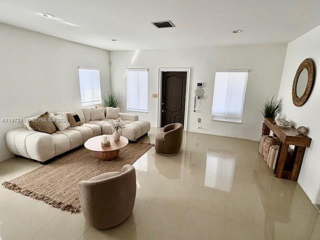 Building Photo - 5732 Fletcher St