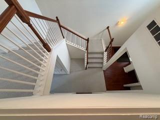 Building Photo - 149 S Vista