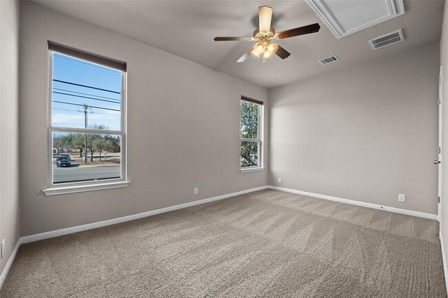 Building Photo - 7233 Menchaca Rd