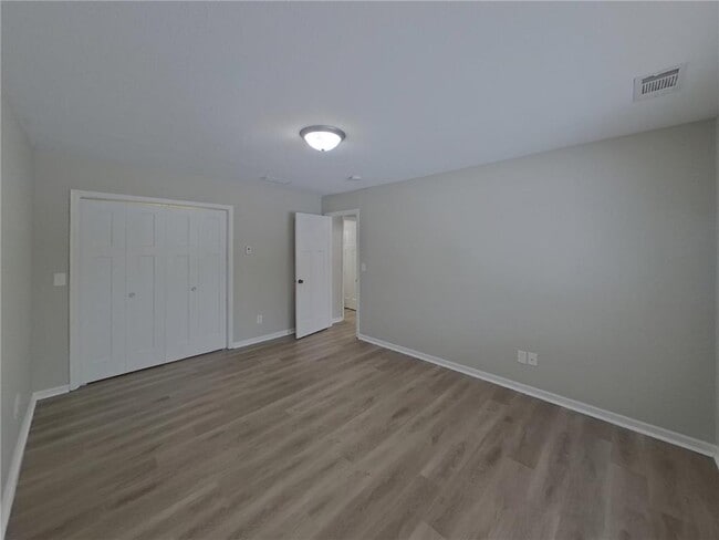 Building Photo - 21313 Independence Ave