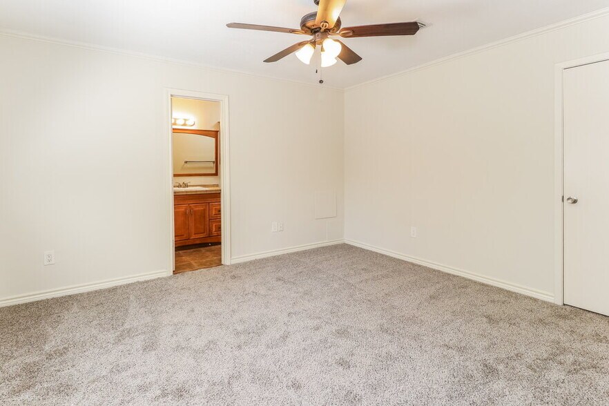 Building Photo - 84 Fallshire Dr