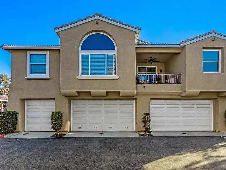 Building Photo - 27580 Darrington Ave