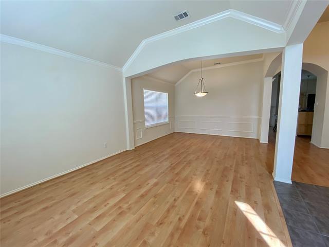Building Photo - 1420 Hudspeth Dr