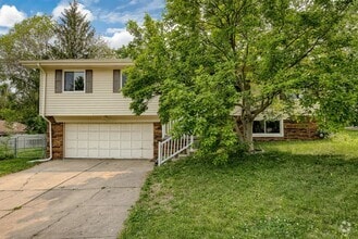Building Photo - Adorable home in Heart of Papillion