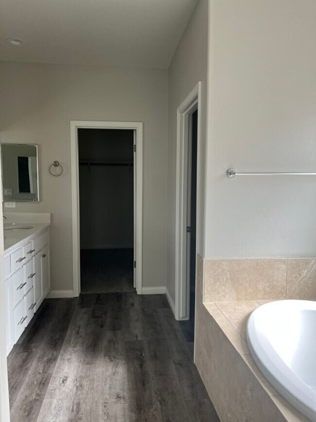 Building Photo - 9211 Jack Ranch Ct