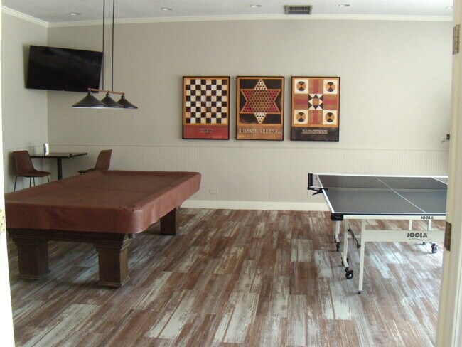 Building Photo - 125 Acacia Cir