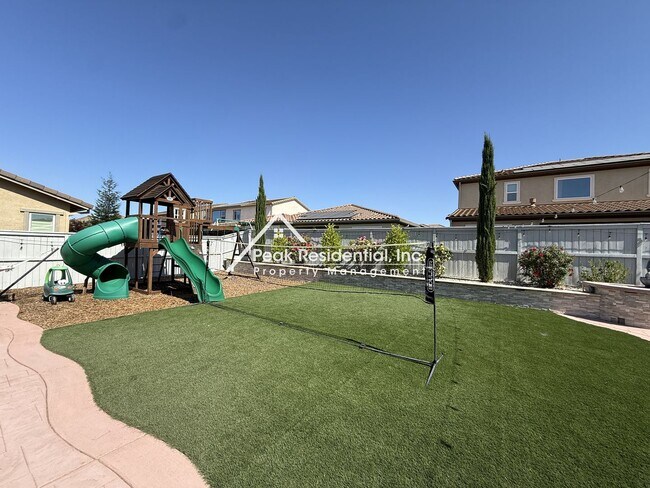 Building Photo - 3535 Heron Ct