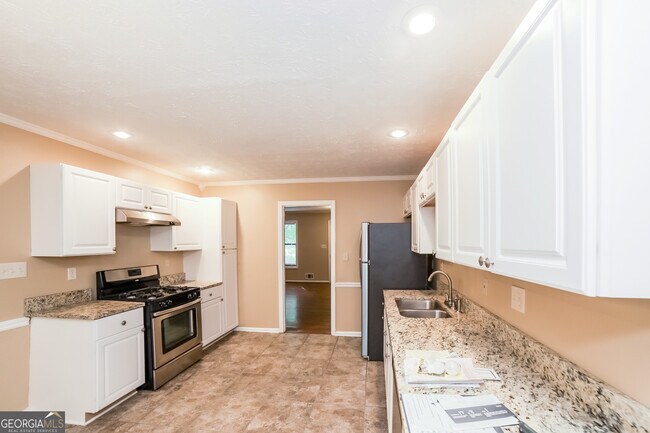 Building Photo - 4027 Evelyn Dr