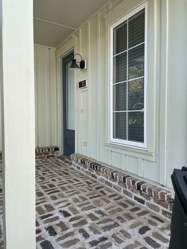 Building Photo - Great 3 Bedroom home - Coming from March 20th