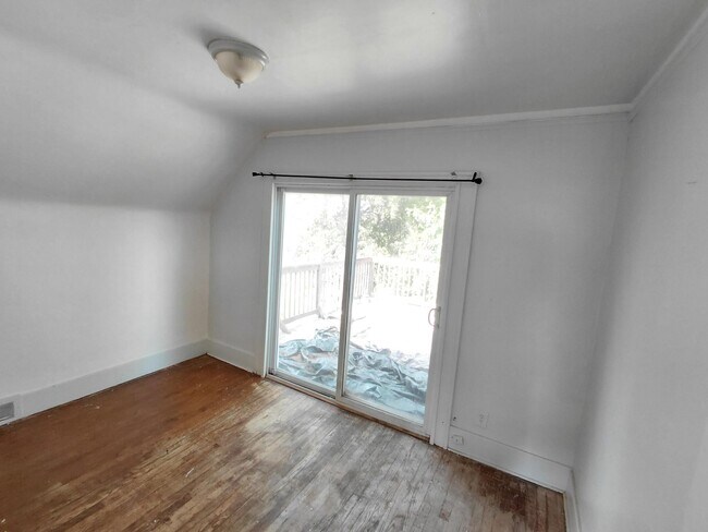 Building Photo - 13925 Cherrylawn St