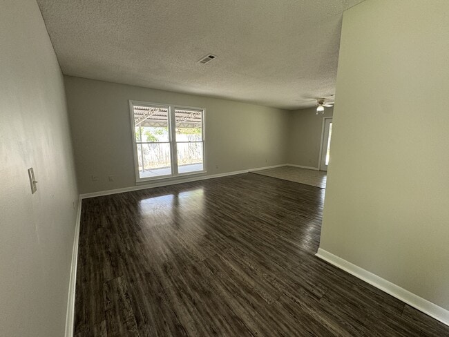 Building Photo - 1447 Coe Dairy Rd