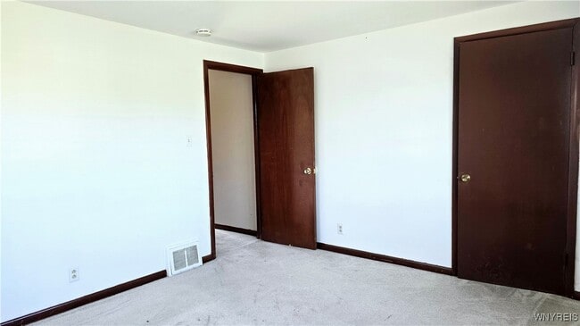 Building Photo - 26 Alcona Ave