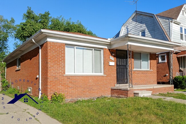 Building Photo - 15082 Sorrento Ave