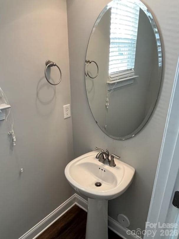 Building Photo - 340 Halton Crossing Dr SW