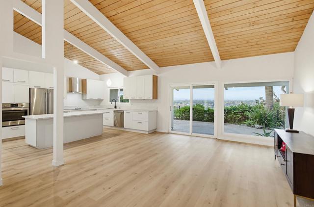 Building Photo - 5605 Soledad Mountain Rd