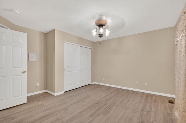 Building Photo - Stunning 4,166 Sq. Ft. Home in Westridge Oaks – Upgraded Throughout!