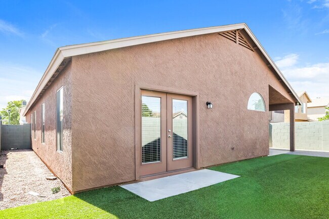 Building Photo - 3134 E McKellips Rd