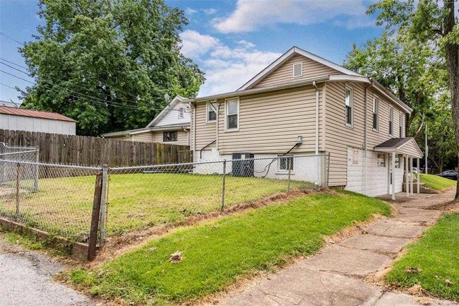 Building Photo - 4477 Neosho St