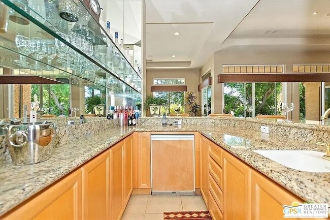 Building Photo - 46 Vista Encantada