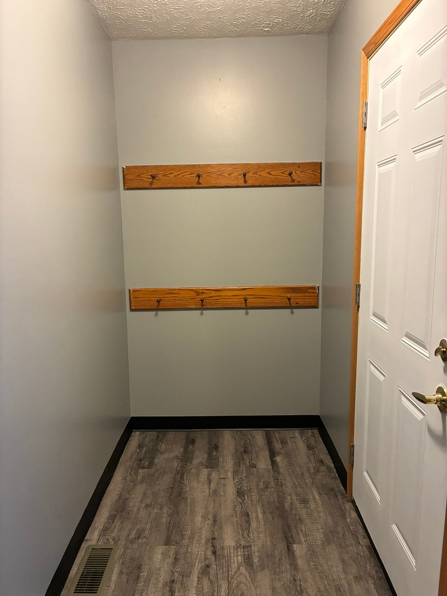 Entryway - 1510 S 12th St