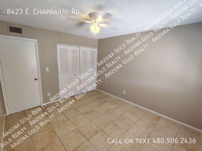 Building Photo - 8423 E Chaparral Rd