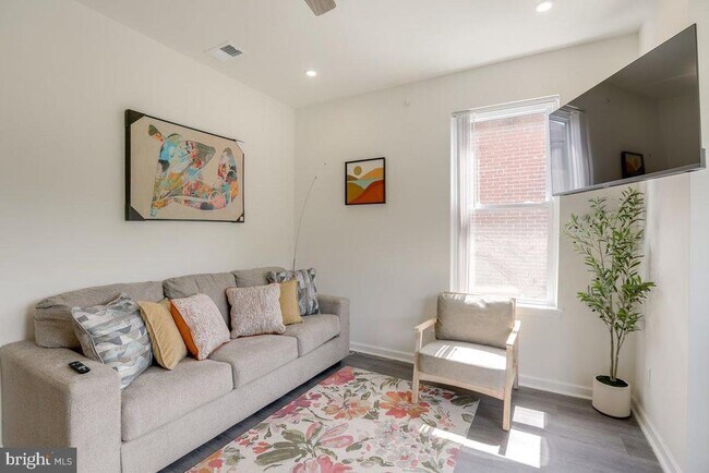 Building Photo - 2251 N 33rd St