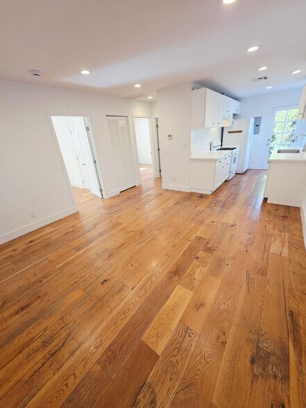 Building Photo - 4014 Effie St
