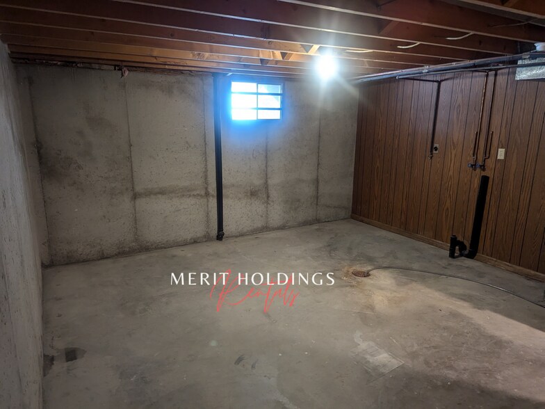 Building Photo - 1421 S Haden Ct