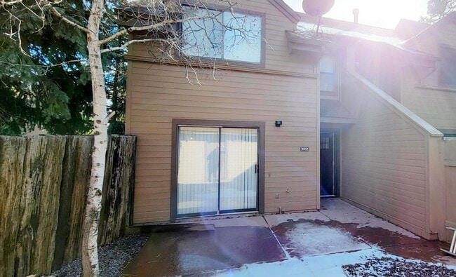 Building Photo - East Side 2 Story Condo Available Now!