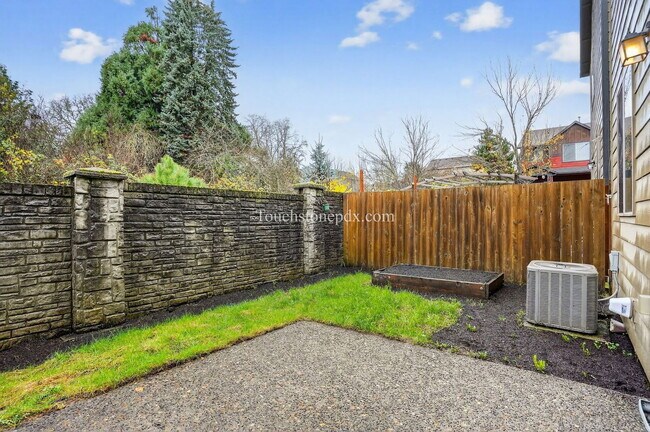 Building Photo - 1509 SW 175th Ave