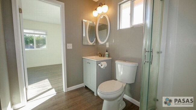 Building Photo - Newly remodeled ADU in a great neighborhood!