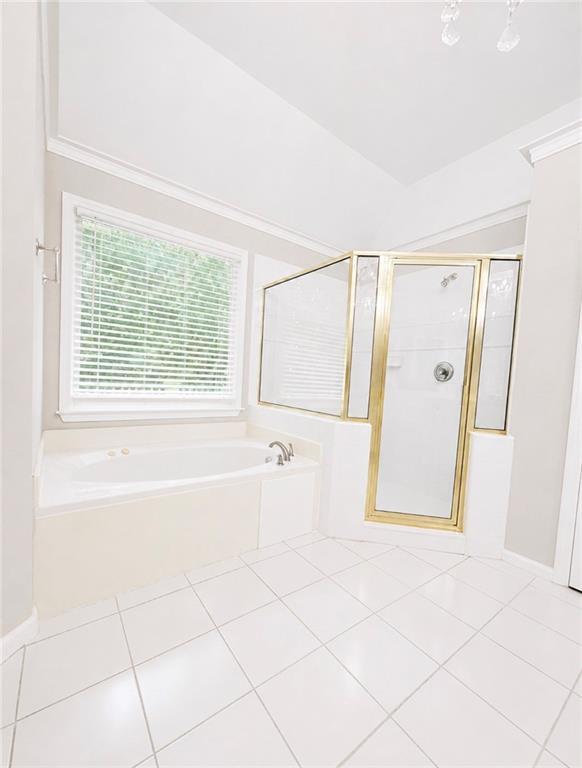 Building Photo - 3235 Bentwood Close