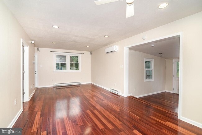 Building Photo - 6117 Nassau Rd