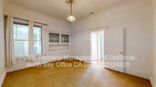 Building Photo - 28 Cunningham Pl