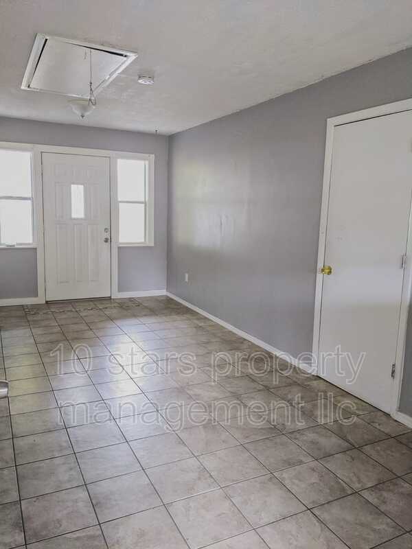 Building Photo - 6900-6916 16th St N