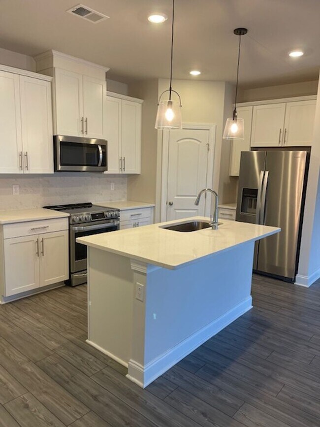 Building Photo - 4528 Skywood Ln