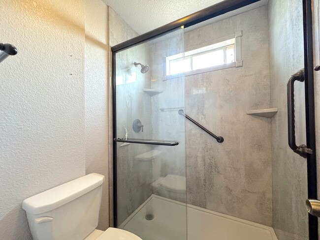 Building Photo - East El Paso 3 bed Refrig A/C with Solar P...